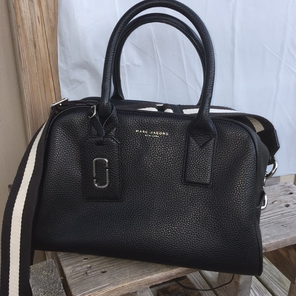 π SOLD SOLD SOLD Marc Jacobs Gothem City - Picture 3 of 6